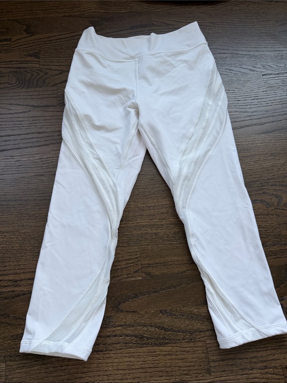 Lululemon White Athletic Cropped Leggings